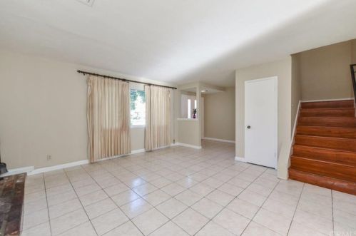 1407 Sycamore Ave, Tustin CA 92780-6279 exterior