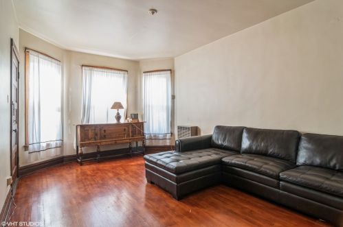 3454 Belmont Ave, Chicago, IL 60618-5409