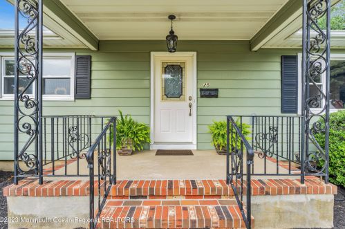 25 Coolidge Pl, West Long Branch, NJ 07764-1277