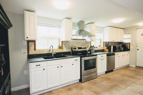 111 Lakewood St, Worcester MA  01603-2057 exterior