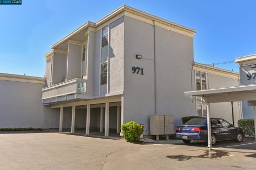 971 Bancroft Rd, Concord CA  94518-3969 exterior