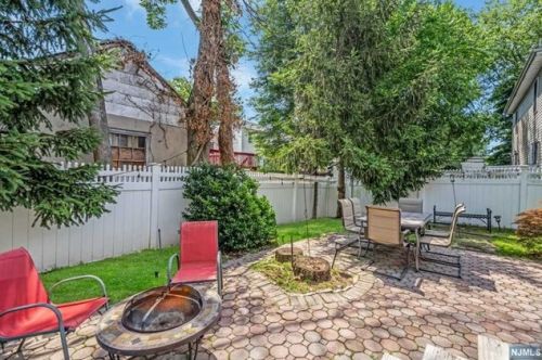 5 Sunset St, Dumont NJ 07628-1506 exterior