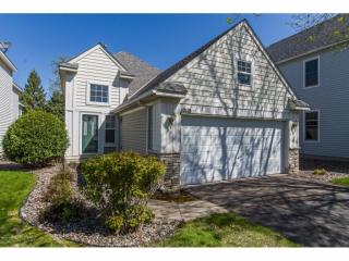 10118 Country Club Curv, Saint Paul MN  55129-4212 exterior