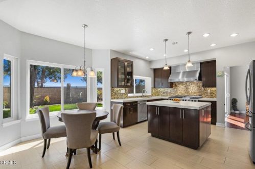 1840 Ivanhoe Ave, Oxnard CA  93030-8732 exterior