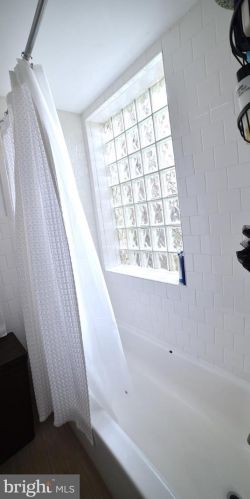 1410 6 St, Philadelphia PA 19147-5841 exterior