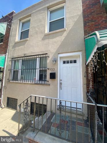 933 Cantrell St, Philadelphia PA 19148-3117 exterior