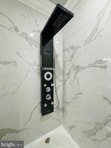 2222 69 St, Philadelphia PA 19142-1828 exterior