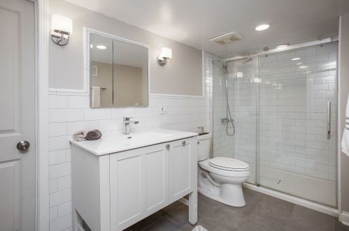 860 Linden Ave, Elmhurst IL 60126-5312 exterior