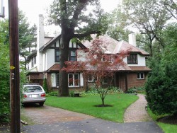 104 Crofton Rd, Newton, MA 02468-2115