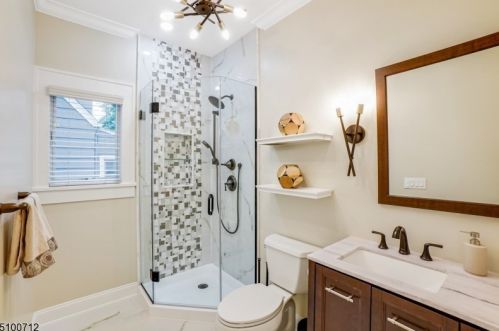 30 Mount Pleasant Pkwy, Livingston NJ  07039-2821 exterior