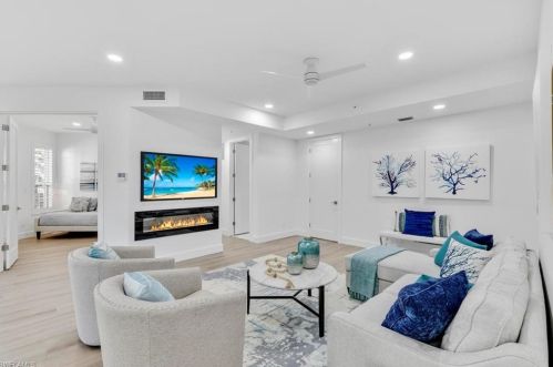 161 Colonade Cir, Naples FL 34103-8720 exterior