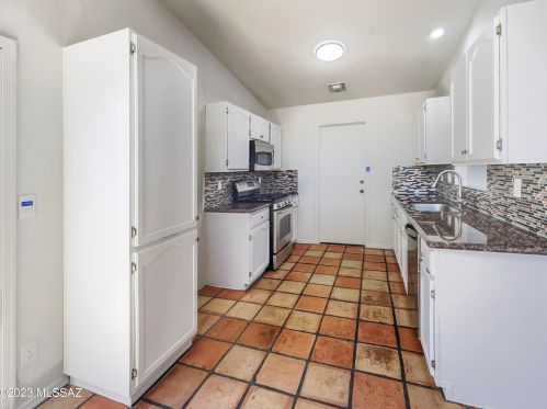 9641 Caldwell Dr, Tucson AZ  85747-9220 exterior