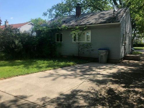 5253 50th St, Milwaukee, WI 53218-3406