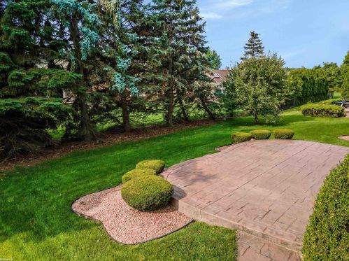 16820 Renee Dr, Macomb Township MI 48042-2324 exterior