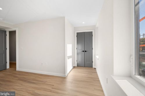 241 Allen St, Philadelphia PA  19125-4103 exterior