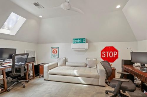 2817 Dover Rd, Atlanta GA 30327-1209 exterior