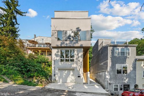 4315 Boone St, Philadelphia PA 19128-5003 exterior