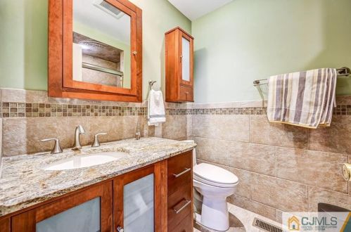 137 Archery Ct, Old Bridge NJ 08857-3227 exterior