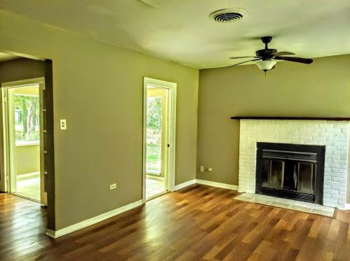 900 Mohawk Dr, Montgomery TX  77316-5162 exterior