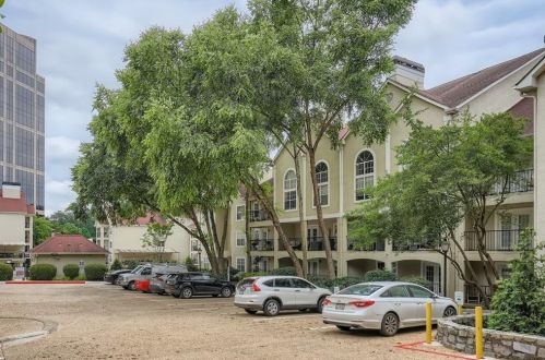 3655 Habersham Rd, Atlanta GA 30305-1142 exterior