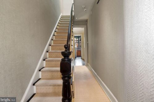 1406 Swann St, Washington DC  20009-3904 exterior