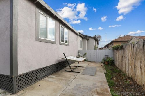 320 30th St, San Diego CA 92113-2424 exterior