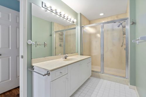 2500 Harbour Cv Dr, Fort Pierce FL 34949-1561 exterior