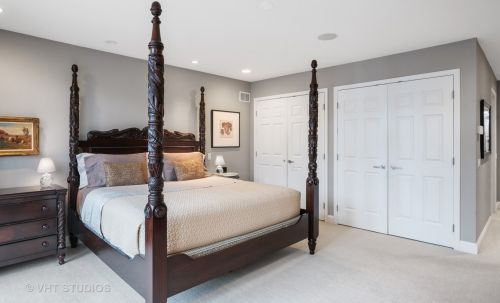 1708 Winnemac Ave, Chicago IL 60706-3427 exterior