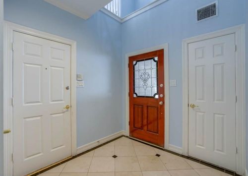 2627 Colby St, Dallas TX  75204-2618 exterior