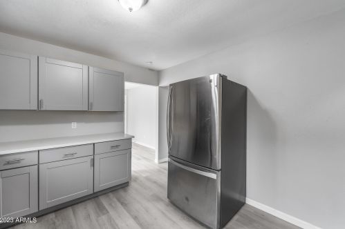 8921 10th St, Phoenix AZ  85020-3003 exterior