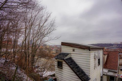 2512 Josephine St, Pittsburgh PA 15203-2411 exterior