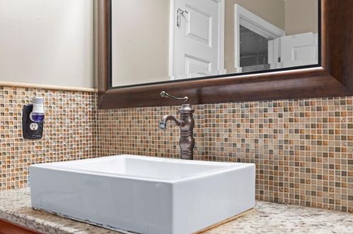 5961 Duren Mdw Dr, Lithonia GA 30058-3592 exterior