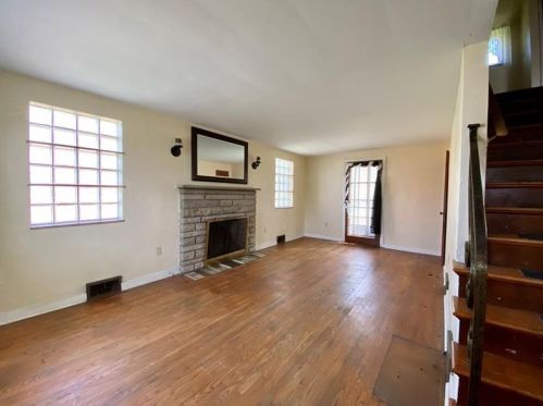 2106 Gilmore Ave, Pittsburgh, PA 15235-1446