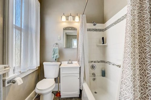 413 5 St, Watertown WI 53094-3805 exterior