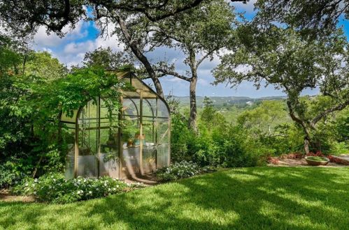 908 Castle Ridge Rd, Austin TX 78746-5154 exterior