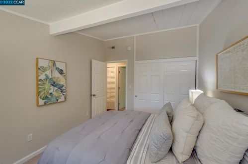 1020 Santa Monica Ct, Concord CA exterior