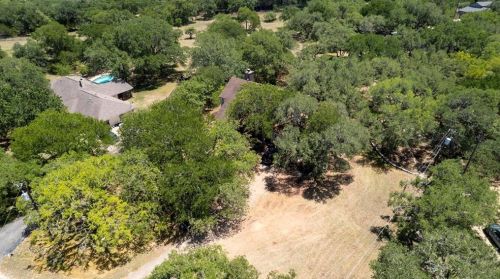 7917 Frst Vw Dr, Austin TX 78746-4521 exterior