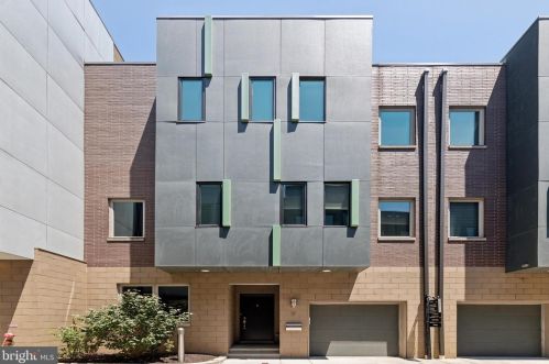 826 3rd St, Philadelphia PA  19147-3328 exterior