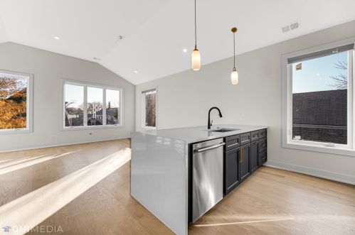 1848 Cullerton St, Chicago, IL 60608-2717