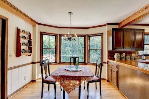 5179 Meadowlake Dr, Atlanta GA 30338-4317 exterior