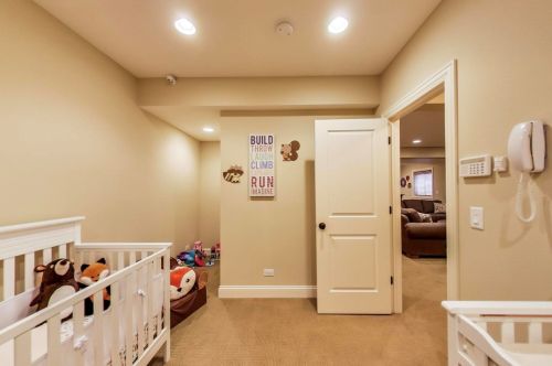 329 Kenmore Ave, Elmhurst IL 60126-3517 exterior