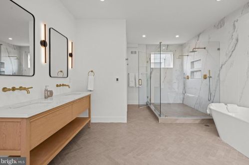 4315 Boone St, Philadelphia PA 19128-5003 exterior