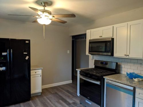 1725 Bradshaw Dr, Saint Louis MO 63136-2422 exterior