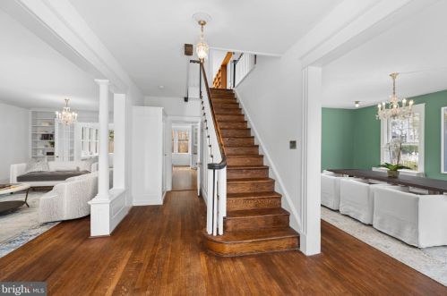 3900 Ingomar St, Washington, DC 20015-1916