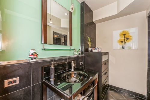 1741 Crystal St, Chicago IL 60651-1833 exterior