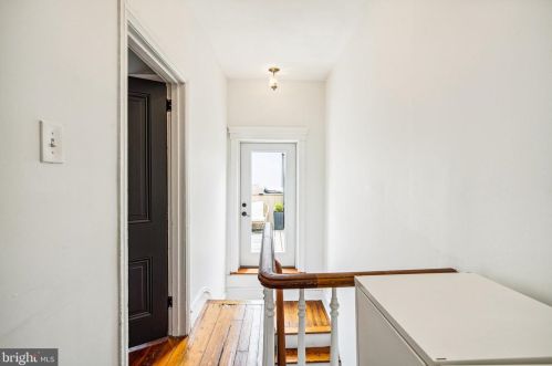 240 Fairmount Ave, Philadelphia PA  19123-2928 exterior