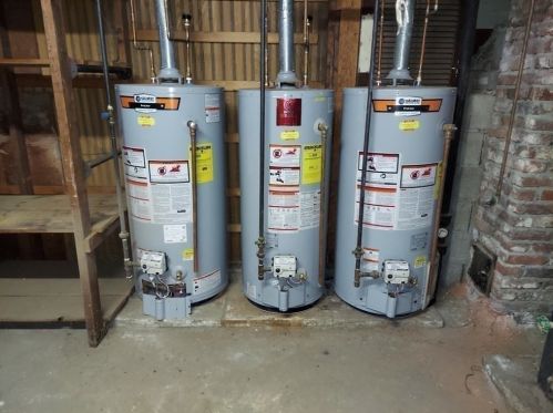 203 Delmont Ave, Worcester MA 01604-2136 exterior