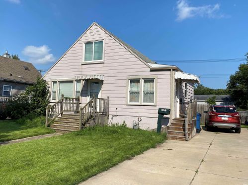 2520 Normandy Dr, Mishawaka, IN 46545-3912