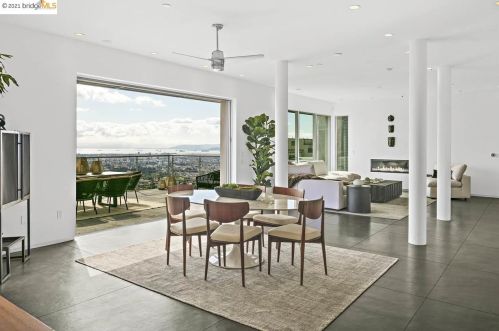 1560 Grand View Dr, Berkeley CA 94705-1637 exterior