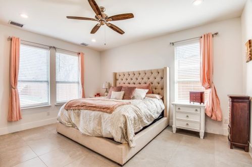 3826 Aransas St, Dallas TX 75212-1307 exterior